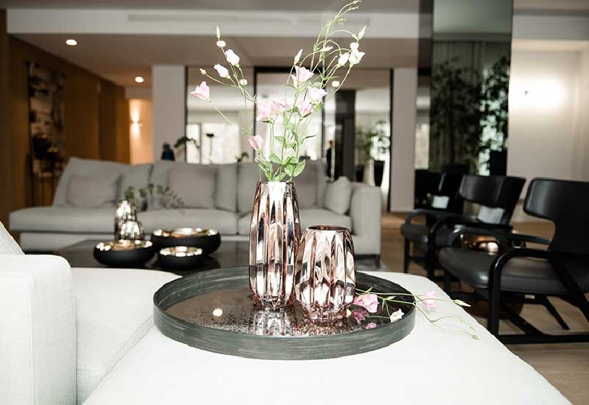 szklany wazon prążkowany od Home Decoration